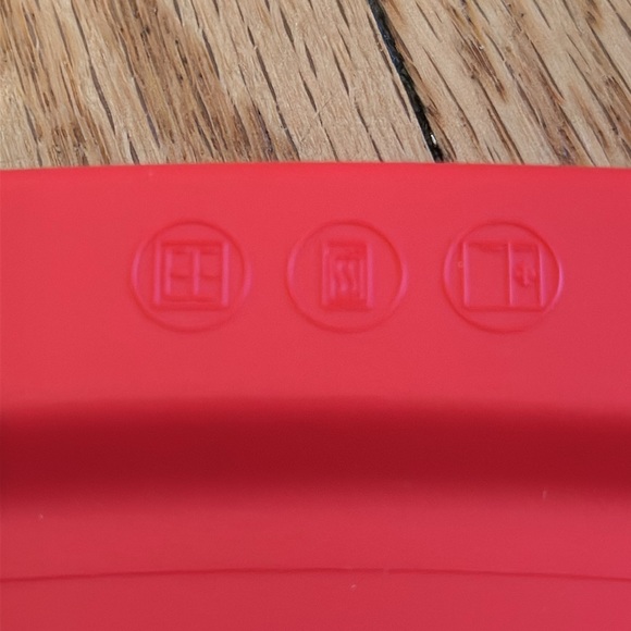 2 Pyrex replacement plastic covers for glass rectangle 9”x13” 3 quart c233-pc - Picture 4 of 5